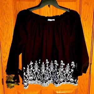 60% cotton top/ beautiful wide embroidered hem